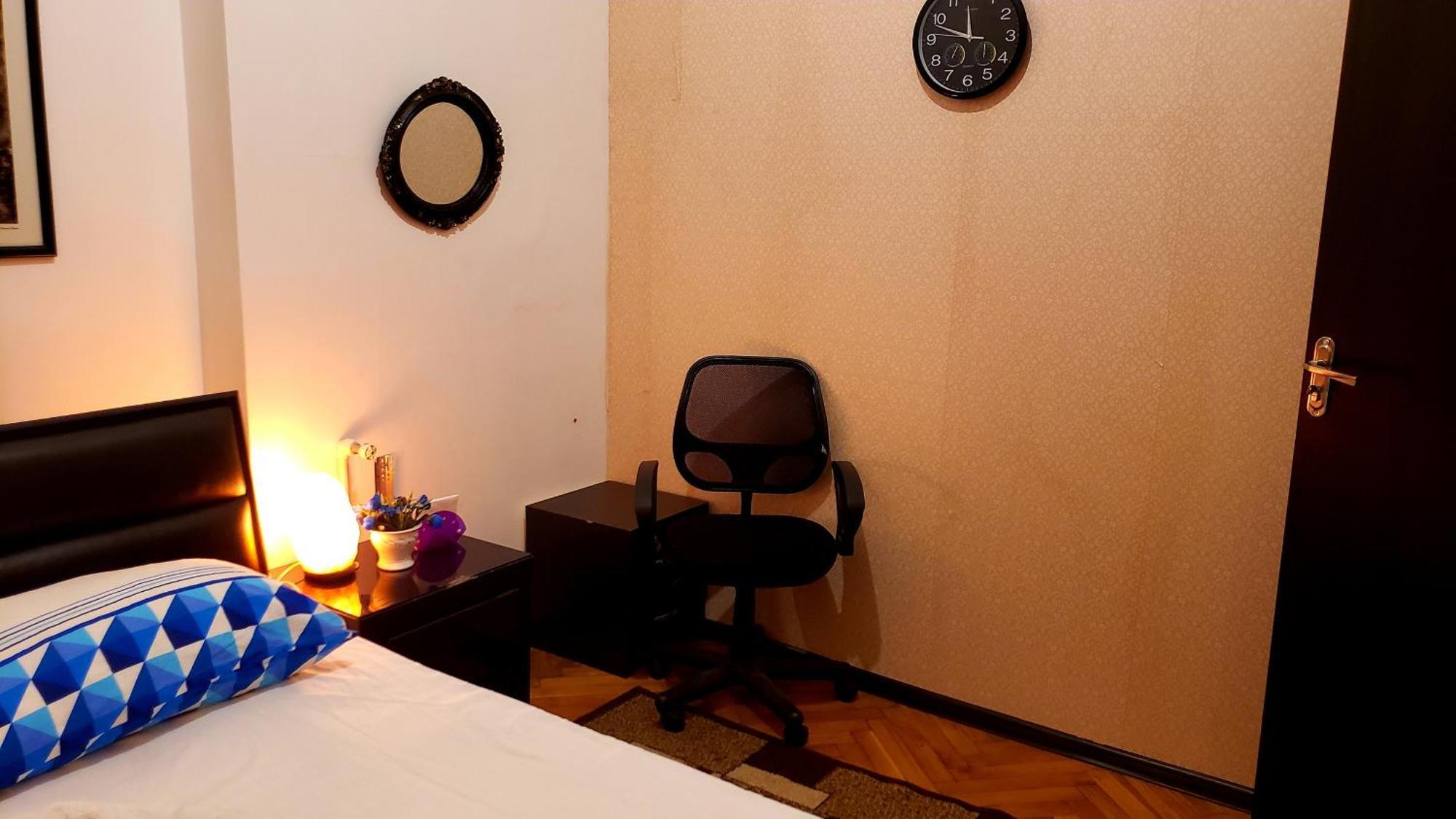 Taj Hostel Tbilisi Buitenkant foto